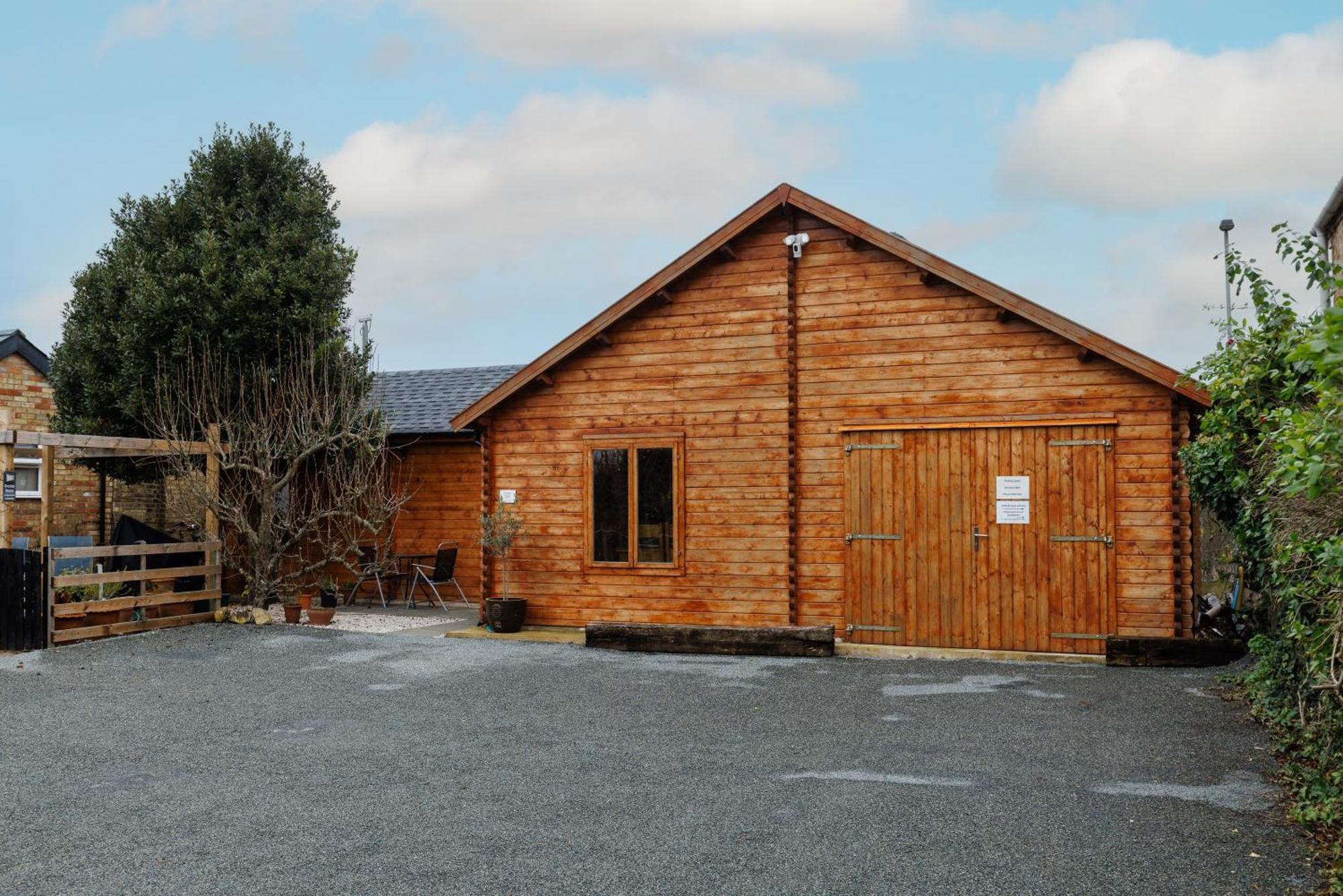 Spacious Cabin Evcharger And Free Parking Near Cambridge Exteriér fotografie